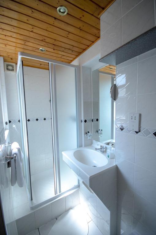 Adria Hotel London Rum bild